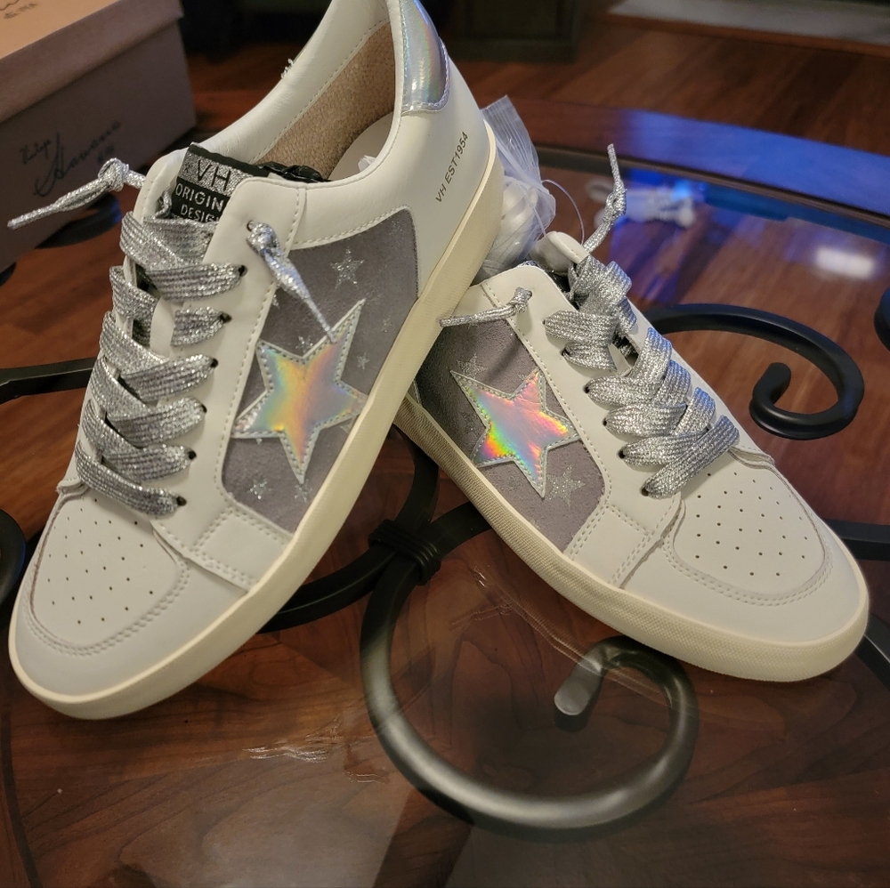 Vintage Havana White and Silver Star Athletic Sneakers